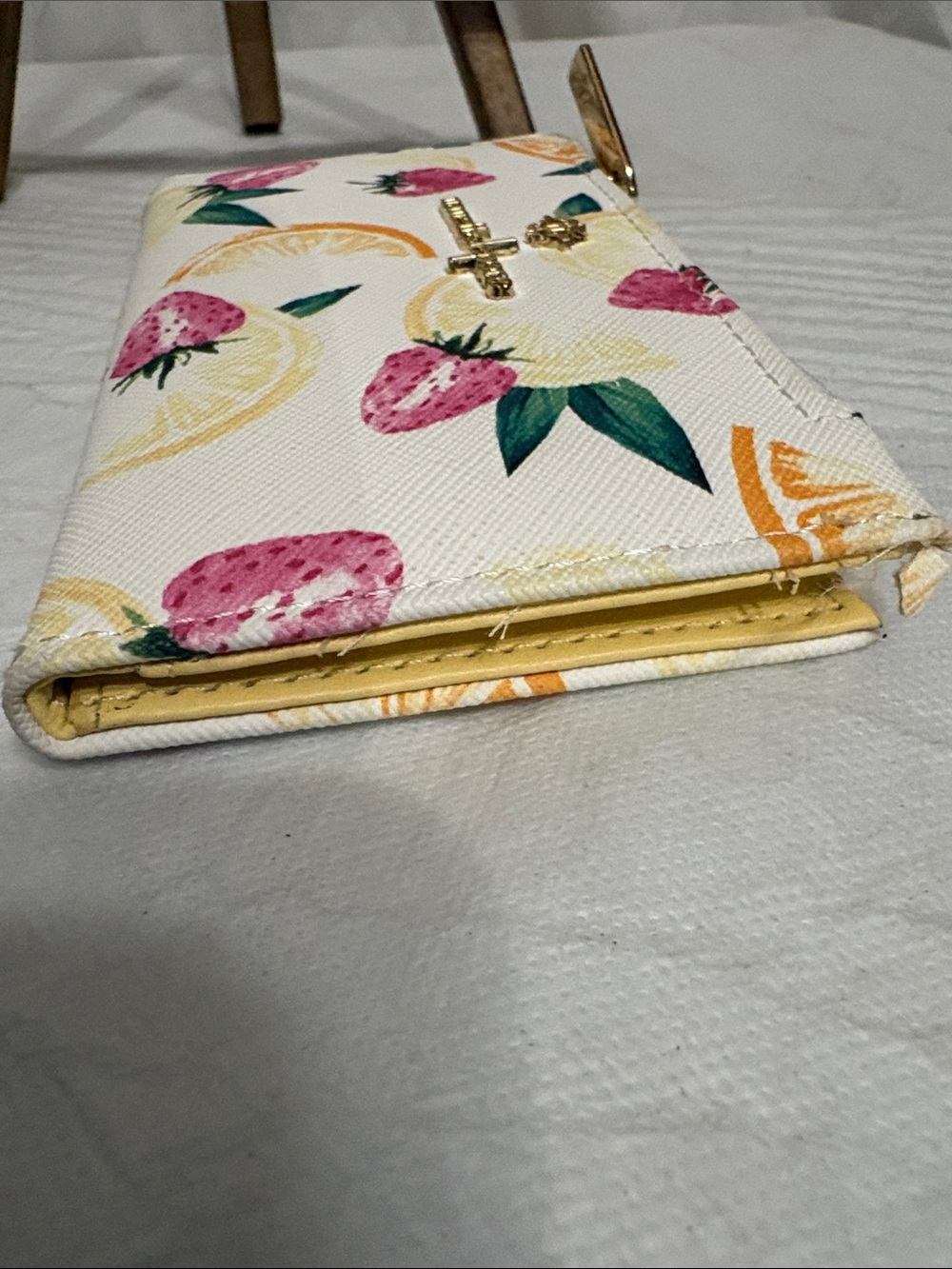 nanette lepore White Strawberry & Citrus Zip Wallet NWOT - Picture 6 of 6